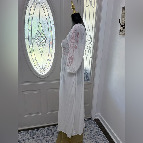 Free People White Embroidered Maxi Dress Size M Boho Prairie Cottagecore - Picture 6 of 9